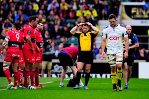 LONDON, ENGLAND - MAY 02: Jamie Cudmore (R) of Clermont leaves the field early in the first half due to concussion during the European Rugby Champions Cup Final match between ASM Clermont Auvergne and RC Toulon at Twickenham Stadium on May 2, 2015 in London, England. (Photo by Stu Forster/Getty Images)